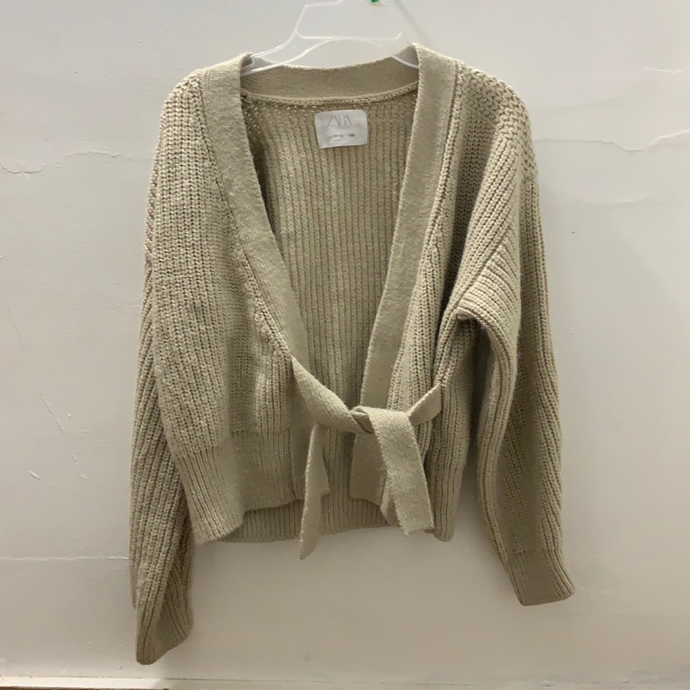 I’m selling a blouse shirt and great shape